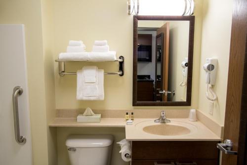 My Place Hotel-boise/meridian, Id