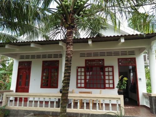 Quoc Phuong Riverside Homestay