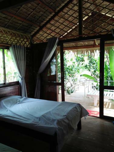 Quoc Phuong Riverside Homestay