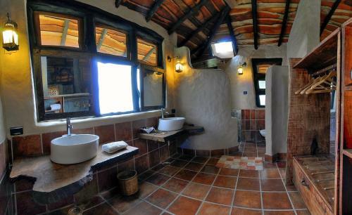 Hotel Kanha Earth Lodge