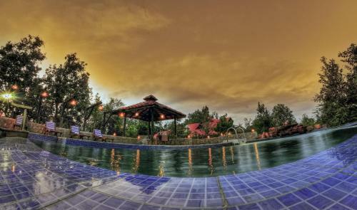 Hotel Kanha Earth Lodge