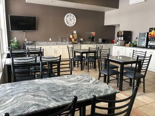 Hotel Hometown Inn And Suites Belle Plaine