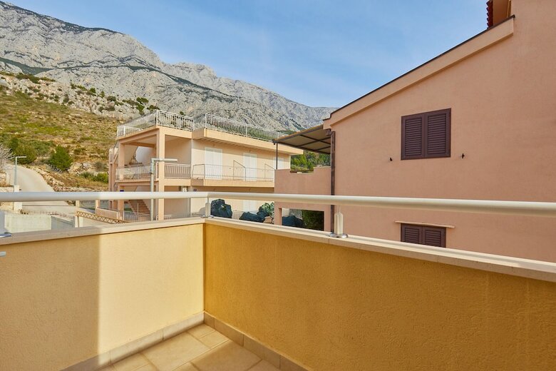 Apartments Zelic Tucepi