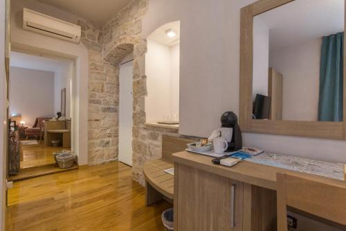 Apartamentos Tifani Luxury Rooms 2