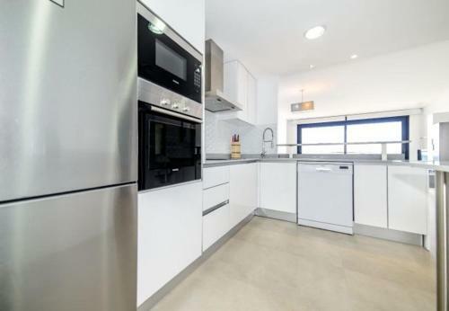Punta Prima Apartment Sleeps 6 Pool Wifi