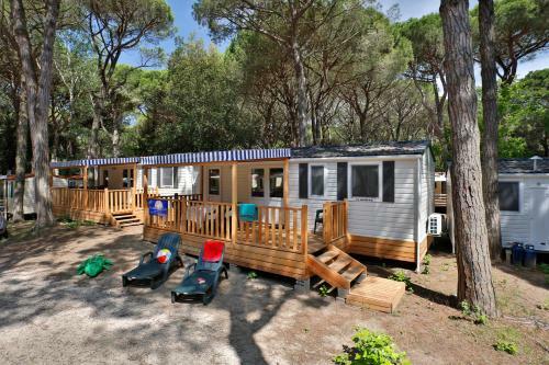 Albatross Mobile Homes On Camping Mare E Pineta