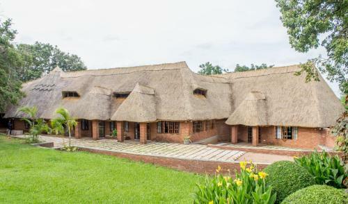Bed & Breakfast Kumbali Country Lodge