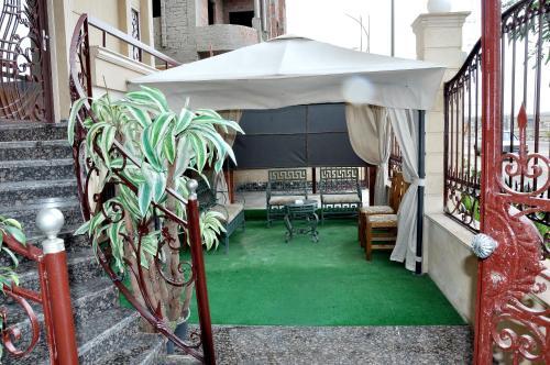 Hostal Cairo Plaza Guest House