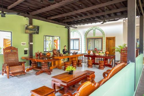 Hotel Reveal Courtyard In Reveal Angkor