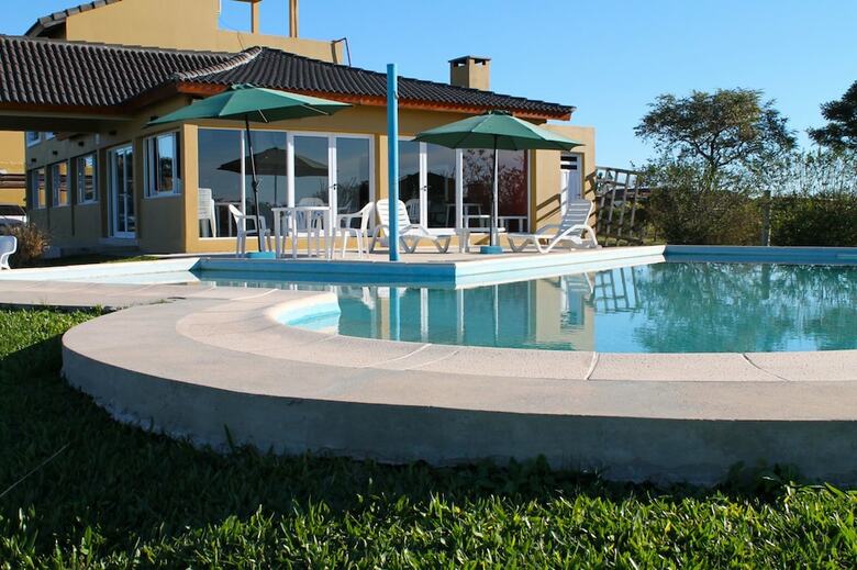 Brisas Del Lago Apart Y Hotel
