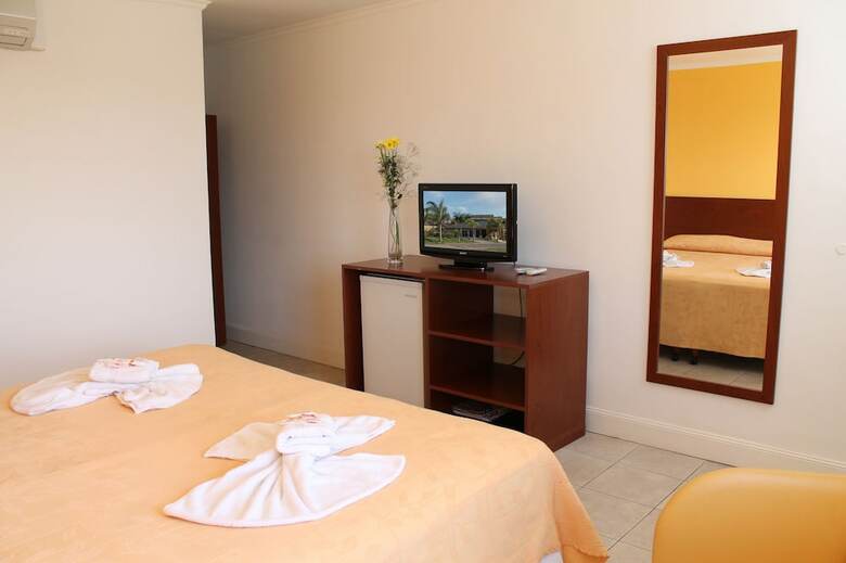 Brisas Del Lago Apart Y Hotel