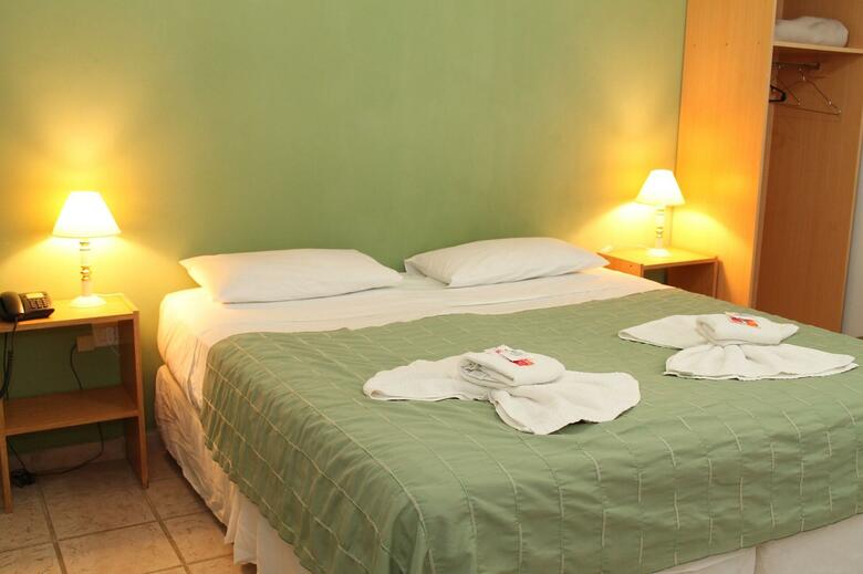 Brisas Del Lago Apart Y Hotel