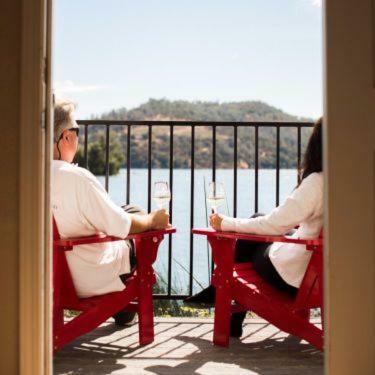 Hotel Clear Lake Cottages & Marina