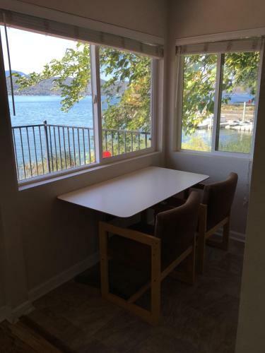 Hotel Clear Lake Cottages & Marina