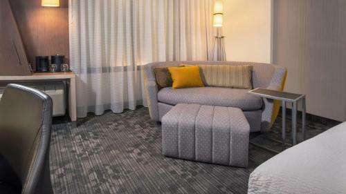 Hotel Courtyard By Marriott Lake Charles
