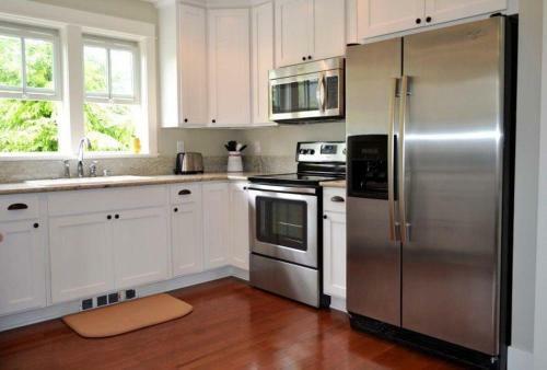 Vintage Beach Three-bedroom Home