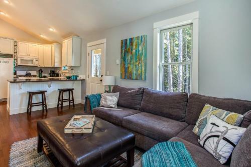 Dreaming Out Loud Two-bedroom Home