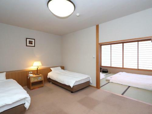 Akita_kamihata-onsen_sawarabi