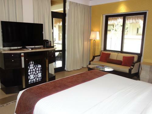 Hotel Henann Resort Alona Beach