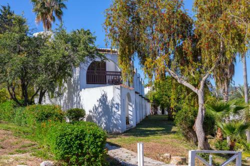 Hotel Latchi Family Resort
