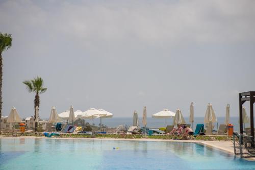 Aparthotel Akteon Holiday Village