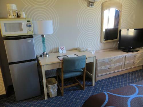 Hotel Super 8 By Wyndham Red Deer