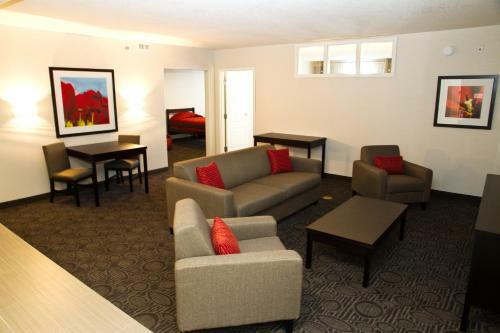 Holiday Inn Hotel & Suites Red Deer