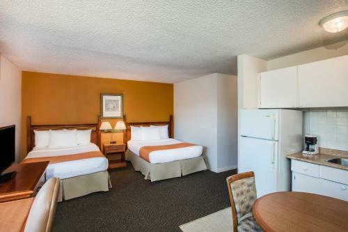 Hotel Howard Johnson By Wyndham Victoria