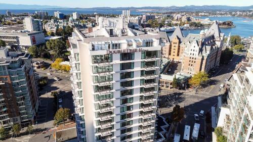 Doubletree By Hilton Hotel & Suites Victoria