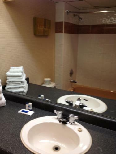 Capital City Center Hotel