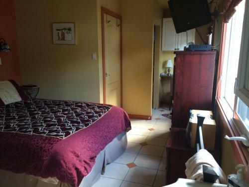 Hostal Ravensong Guest House