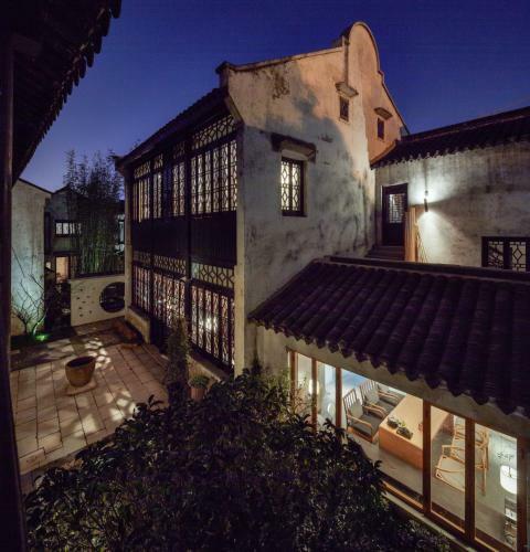 Uin Oriental Hotel