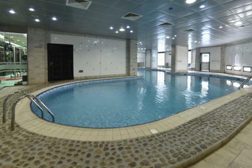 Awaliv International Hotel