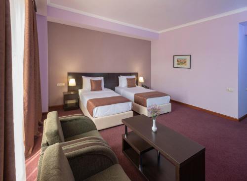 Hotel Ani Central Inn