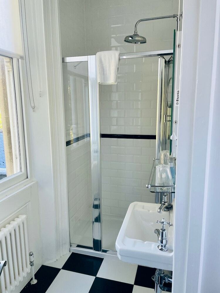 Ebury Hotel