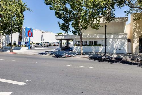 Hotel Motel 6 San Jose Convention Center