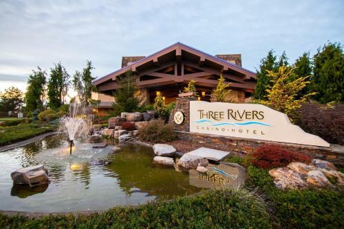 Hotel Three Rivers Casino Resort