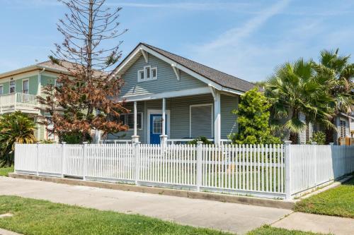 Castaway Cottage