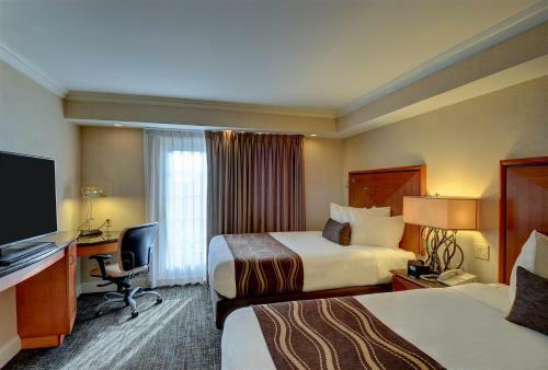 Hotel Eden Resort And Suites, Bw Premier Collection