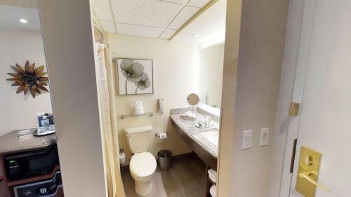 Hotel Eden Resort And Suites, Bw Premier Collection
