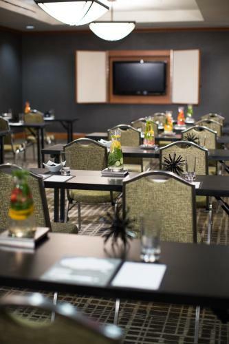 Renaissance Raleigh North Hills Hotel