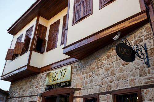 Hotel 1207