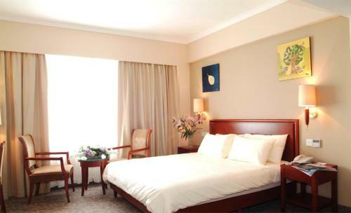 Greentree Alliance Beijing West Railway Station North Square Hotel