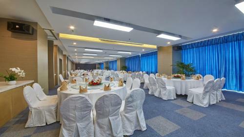Hotel Holiday Inn Express Panjin Downtown