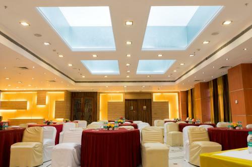 Hotel Gemini Continental, Hazratganj