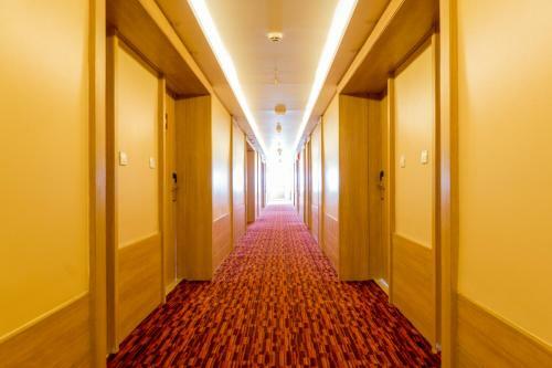 Hotel Gemini Continental, Hazratganj