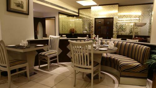 Hotel Gemini Continental, Hazratganj