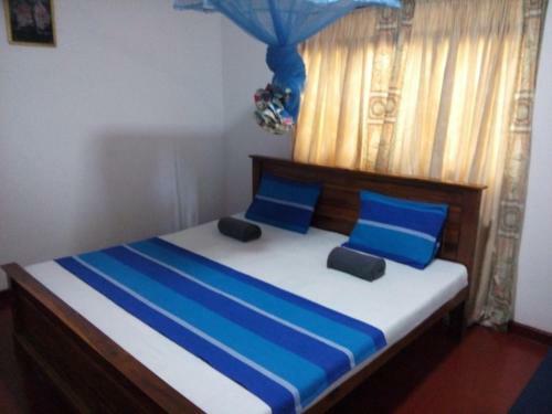 Lake House Homestay