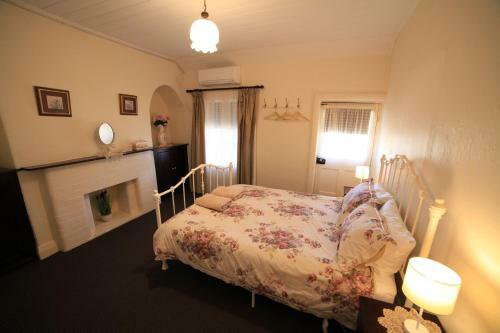 Miss Mabel Cottage