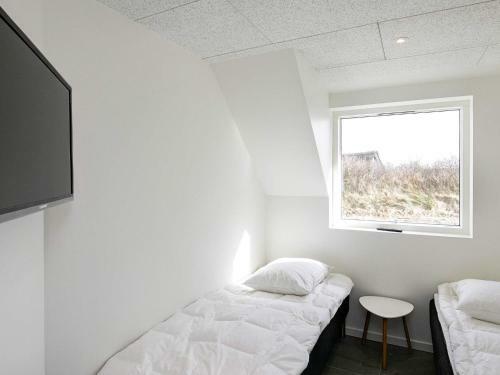 Five-bedroom Holiday Home In Ringk�bing 1
